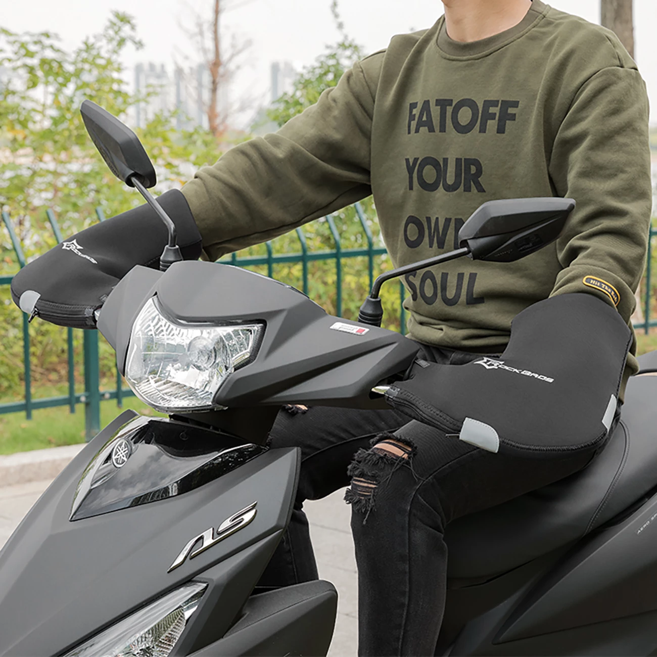 Doreza timoni Rockbros D16-B, të papërshkueshme nga uji dhe era, të izoluara, për biçikletë/skuter/moto/ebike, palë, të zeza