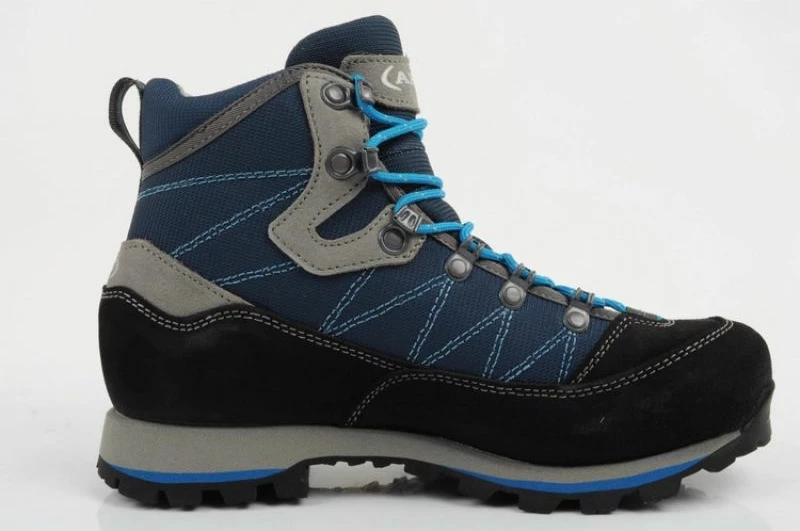 Atlete trekking për femra Aku, të zeza