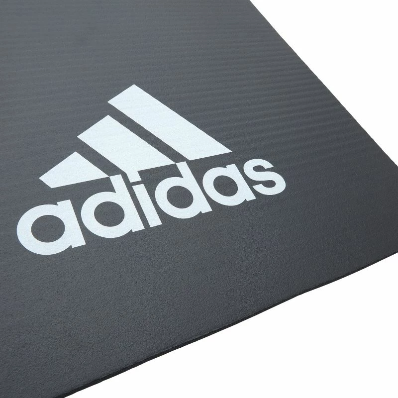 Tapi për stërvitje adidas, i zi