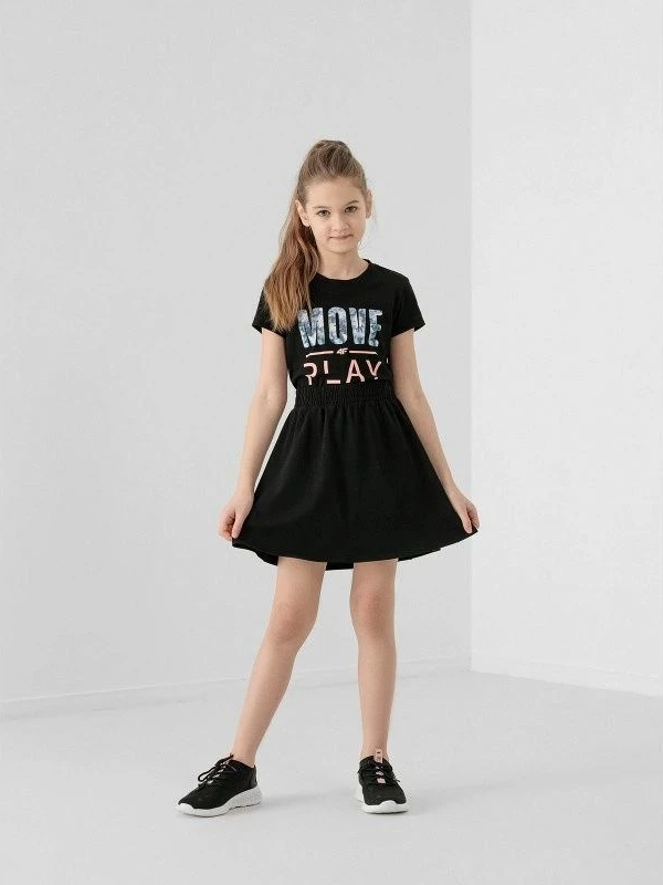 Fund për fëmijë 4F, vajza