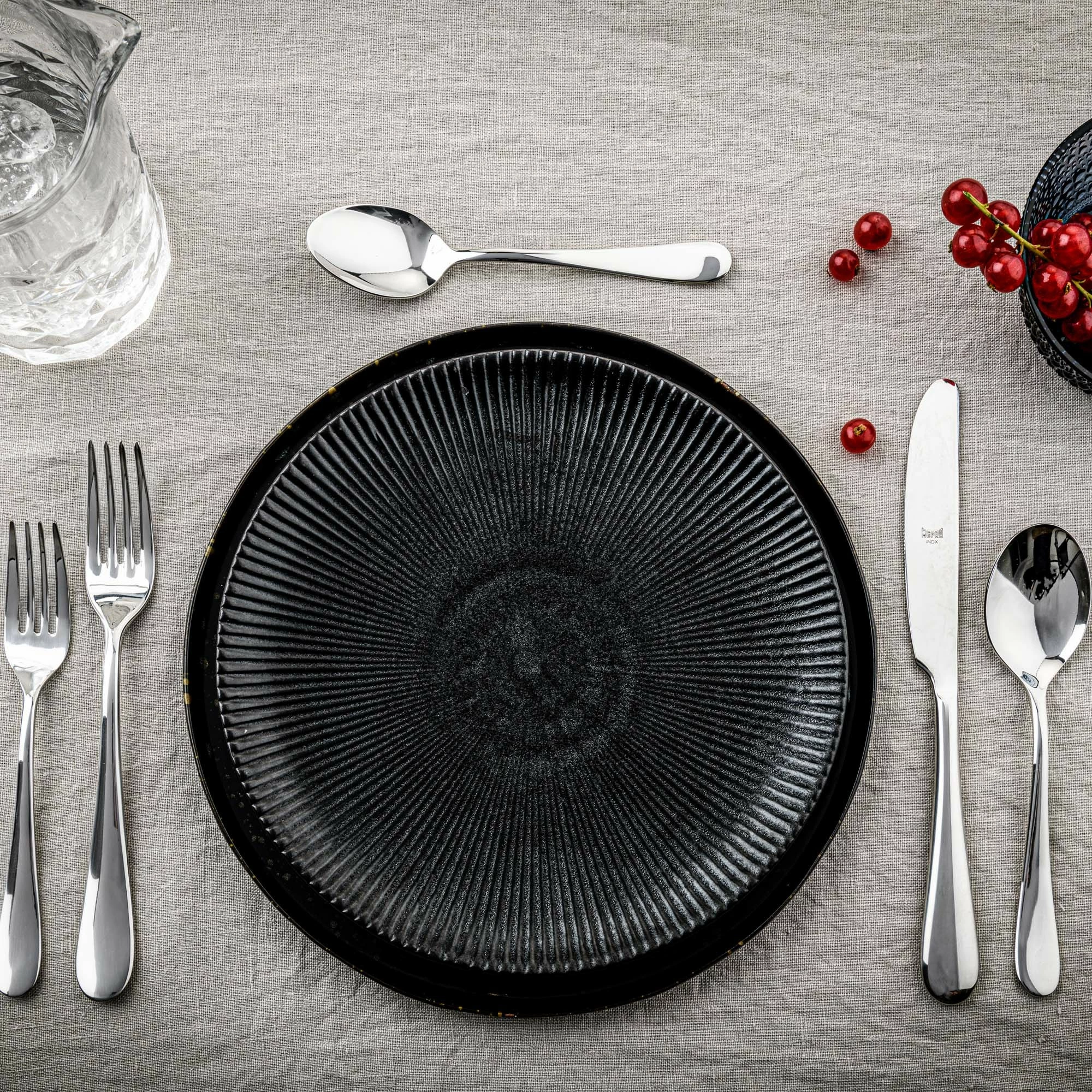 thikë tavoline, Mepra Natura, inoks 18/10 4 mm, teh me mikro-serracion, dorezë e plotë, i përshtatshëm për enëlarëse, argjendtë