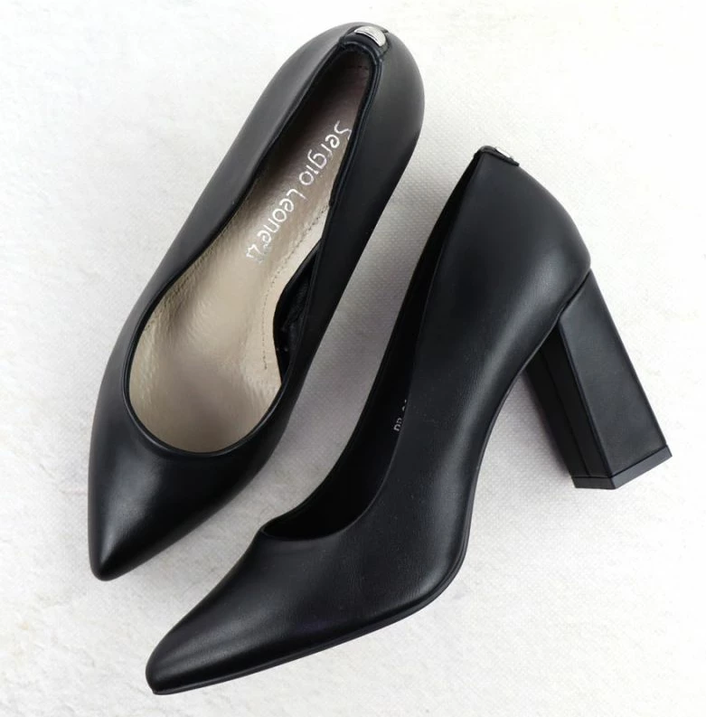 Këpucë me taka LEONE femra, të zeza