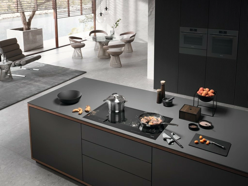 Plitë induksioni Miele KM 7897-1 FL Diamond me induksion në gjithë sipërfaqen, DiamondFinish, e zezë