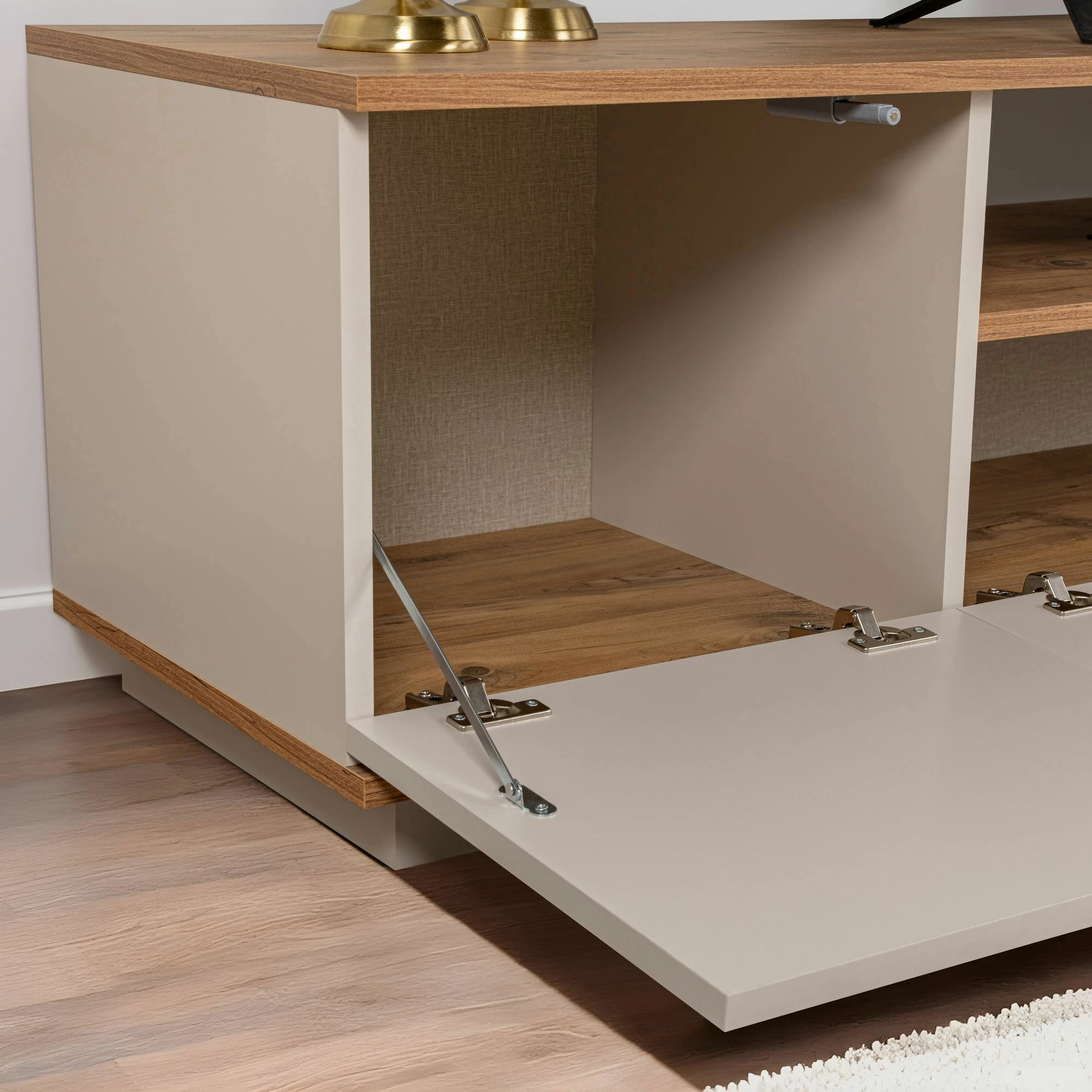 Komodë TV Skye Decor, Veramont, ngjyrë cashmere dhe Atlantic Pine