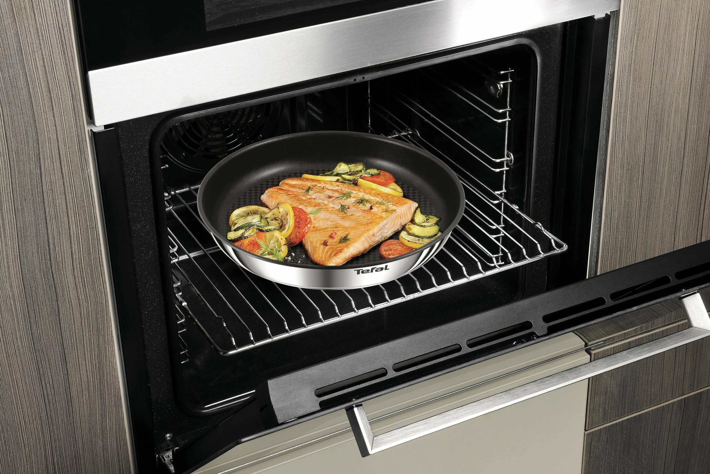 Set tiganësh Tefal Ingenio Emotion 24/28 cm, inox me veshje jo-ngjitëse, me dorezë të shkëputshme, 3 copë, argjendtë