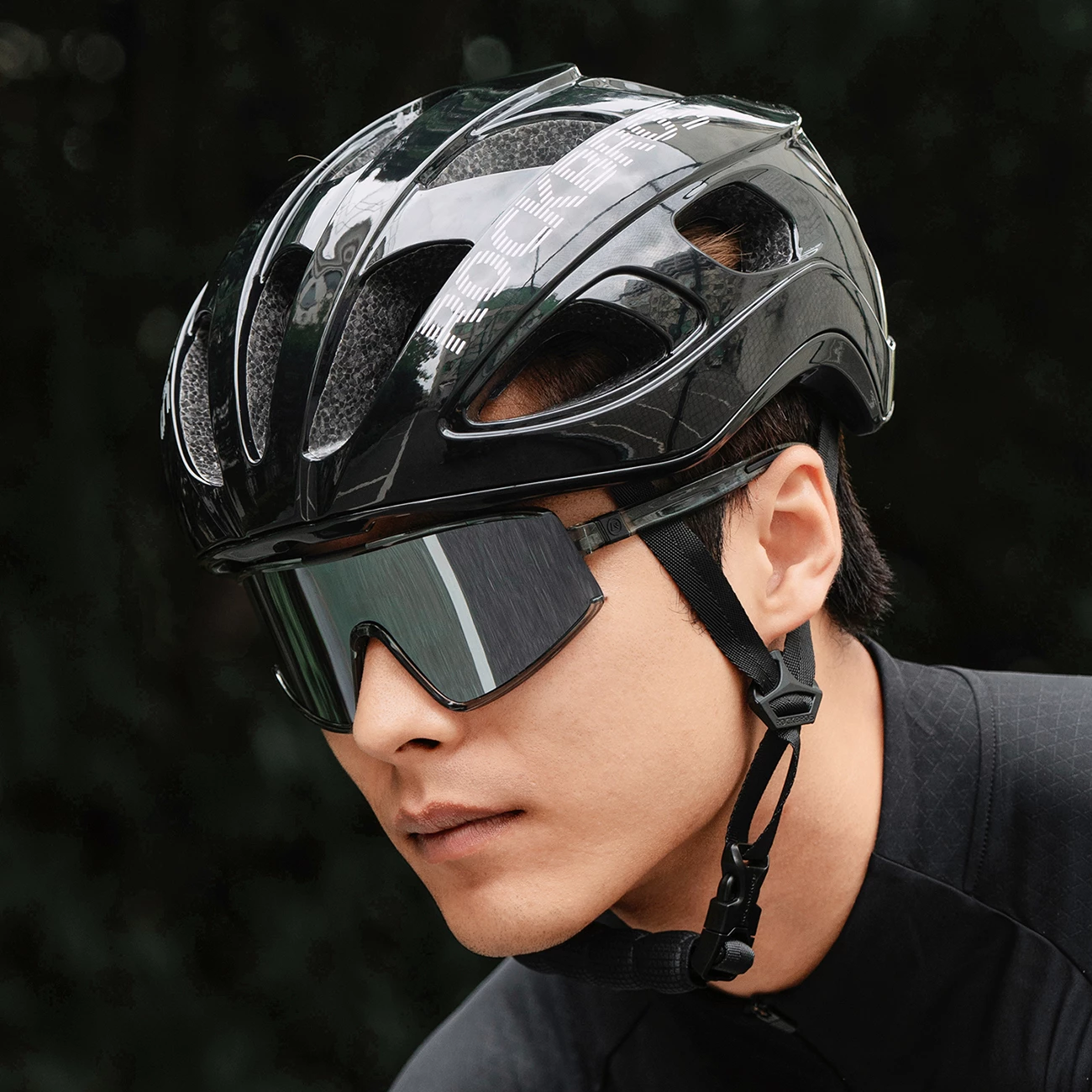 Helmetë biçiklete Rockbros LK-66 58-62 cm 240 g, 20 ventilime, e zezë