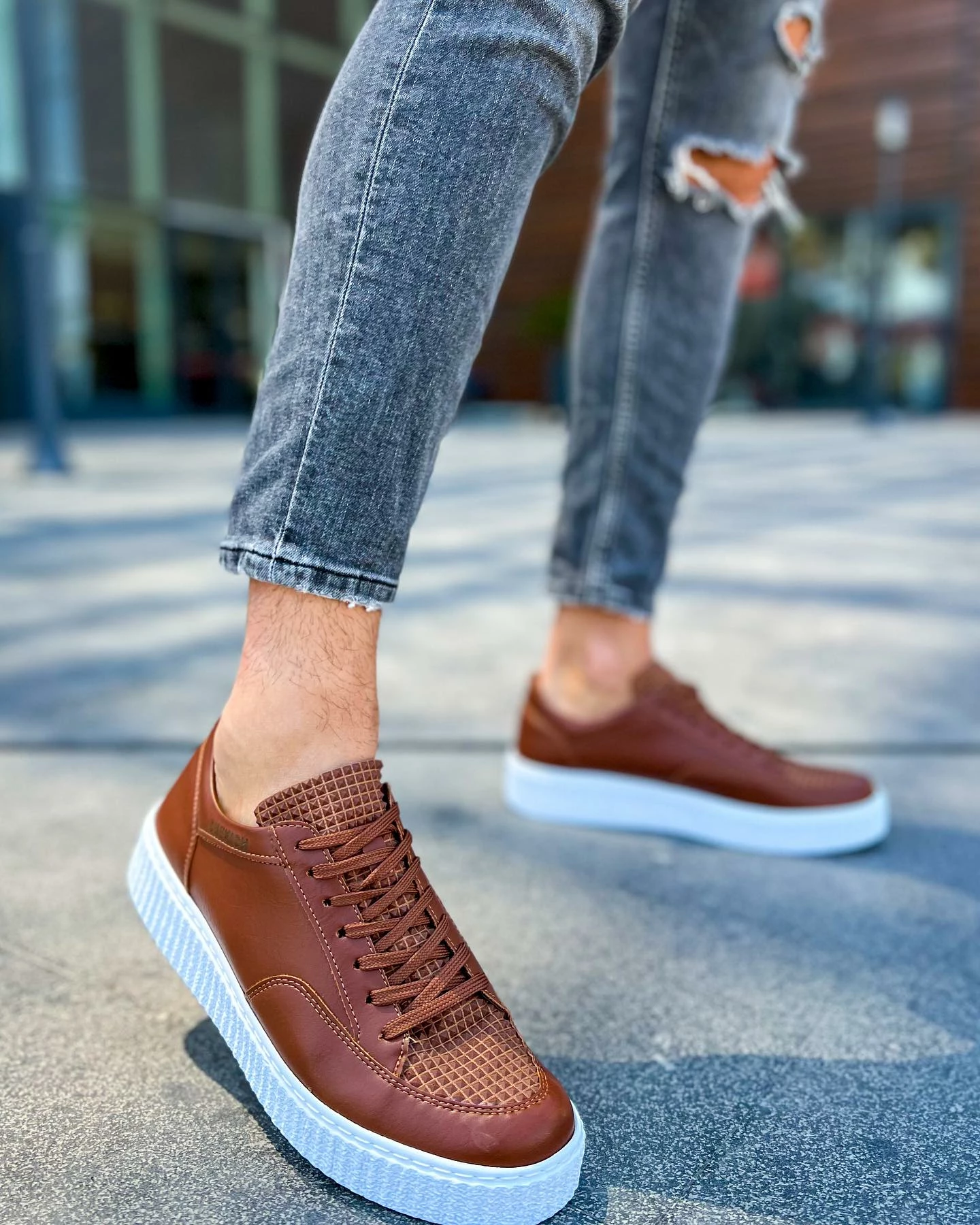 Atlete për meshkuj, Chekich 017 FBT Pyramid