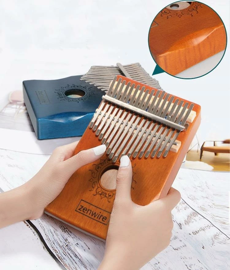 Kalimba Zenwire K-01 17 taste dru mahagoni me set aksesorësh, kafe