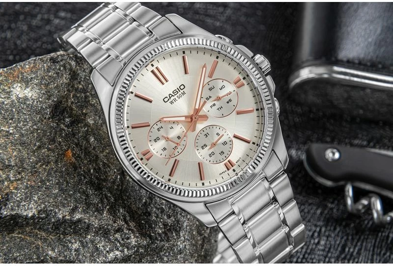 Orë dore për meshkuj CASIO, argjendtë