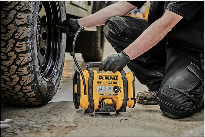Kompresor ajri DeWALT DCC018N, 11 bar, 2.5 kg, zi-verdhë