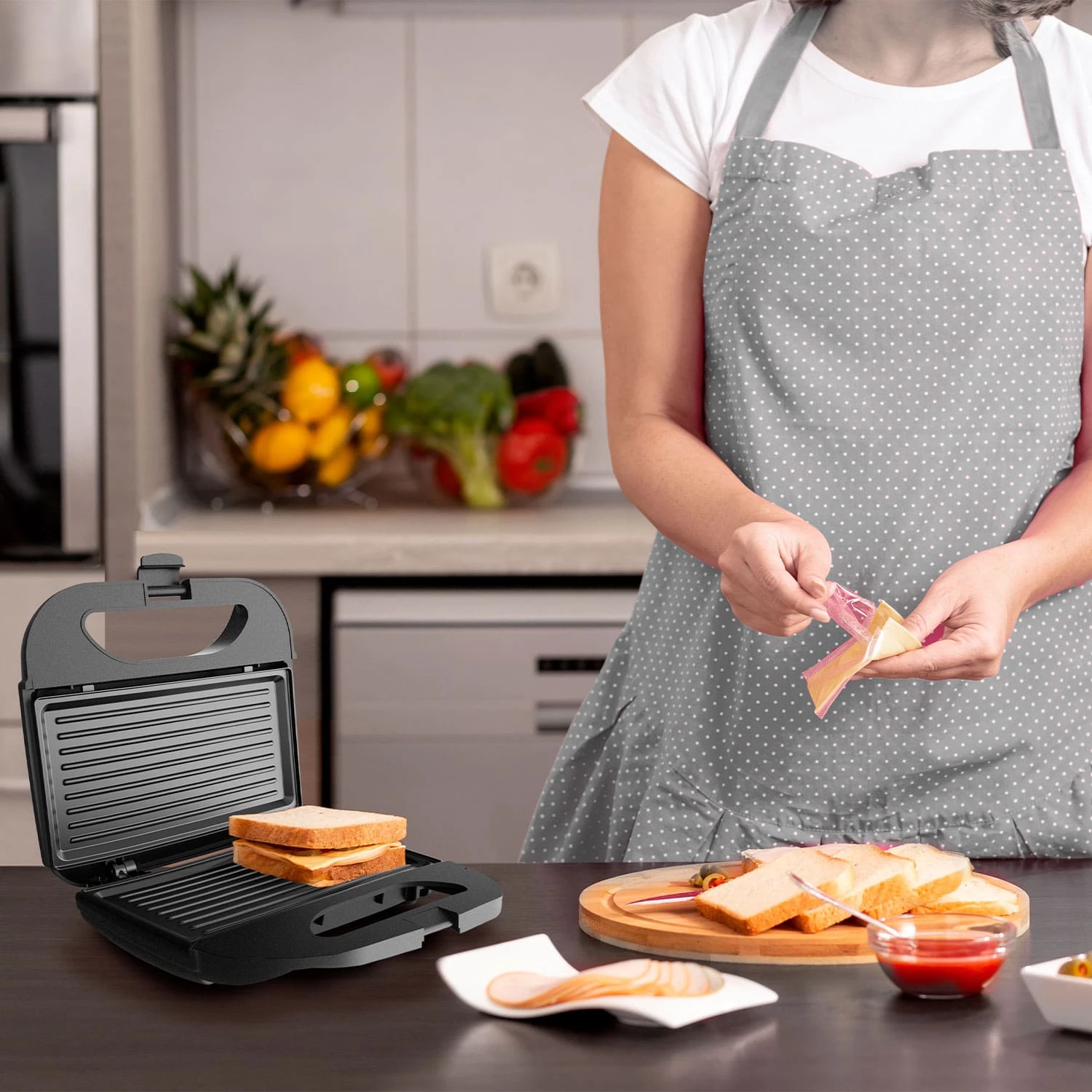 Toster sanduiçesh Black&Decker BXSA752E 750W, veshje jo-ngjitëse, inox/zezë