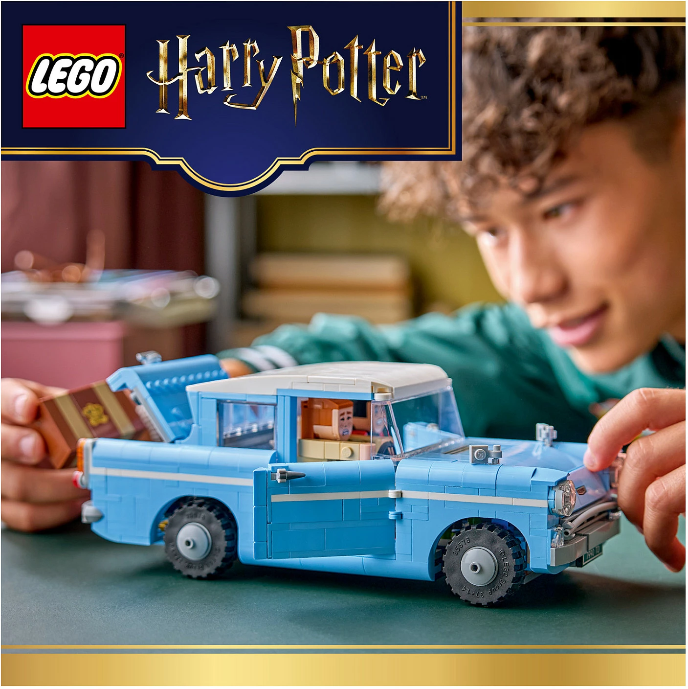 Set ndërtimi LEGO Harry Potter 76470, Enchanted Flying Ford Anglia, 868 copë, multikolor
