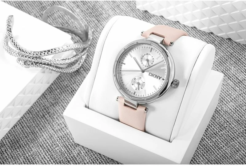 Orë dore për femra DKNY, rozë e lehtë