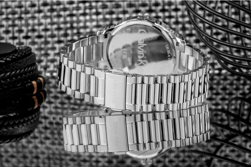Orë dore për meshkuj Calvin Klein, argjendtë