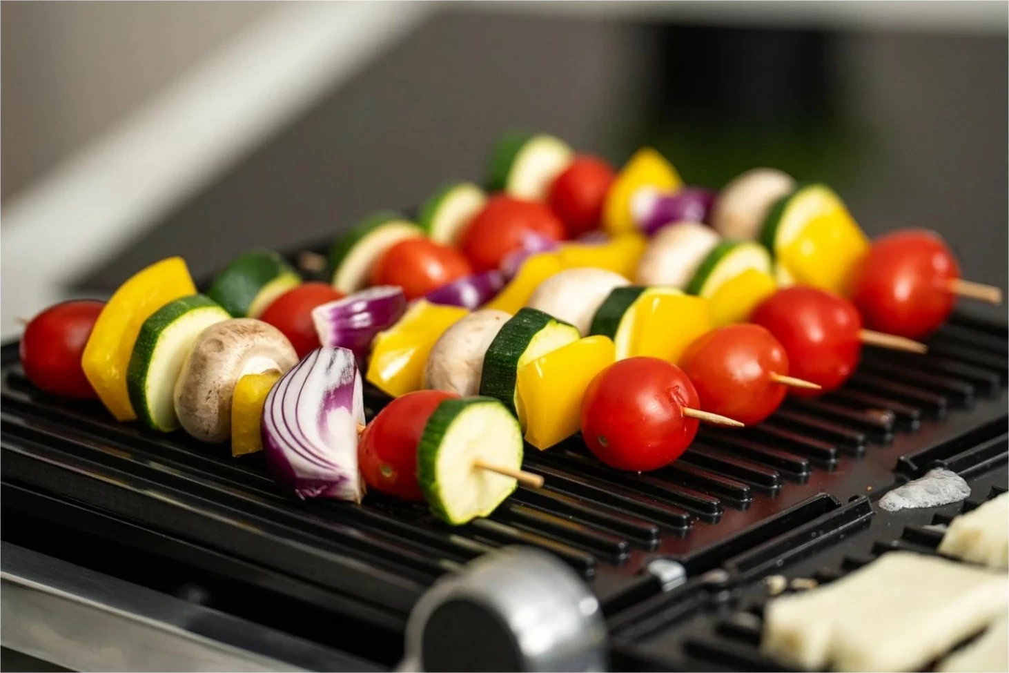Grill kontakti Kernau KSG 251, pllaka qeramike, inox, argjendtë