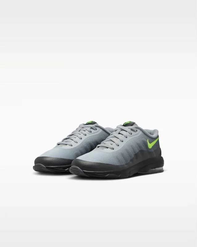 Atlete Nike Air Max Invigor CD1515-004, të zeza [Madhësia: 40.5]