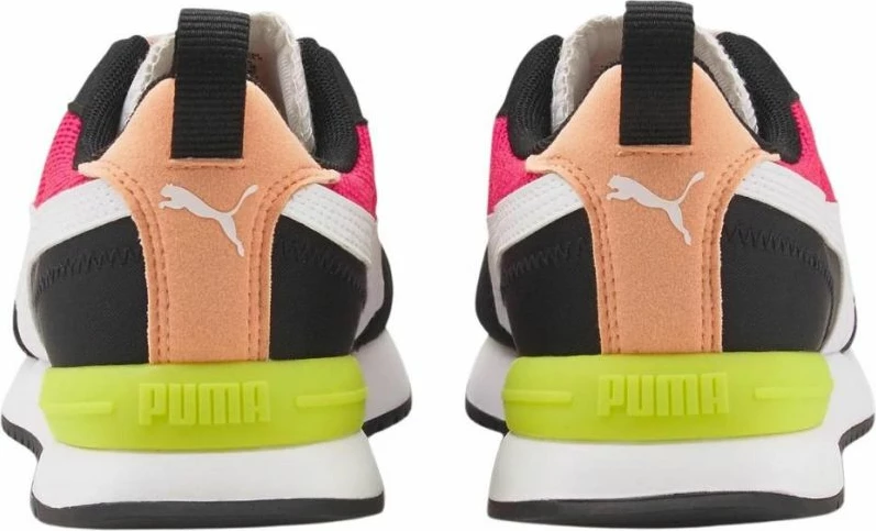 Atlete për femra Puma, të bardha me të zeza dhe të rozë