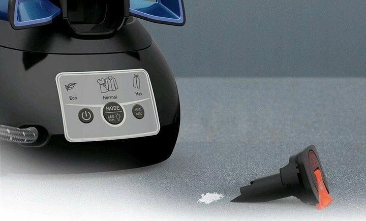 Hekur me gjenerator avulli Tefal Express Vision SV8151 2800W, 7 bar, 130 g/min, boost 500 g/min, rezervuar 1.8 L, zi/kaltër