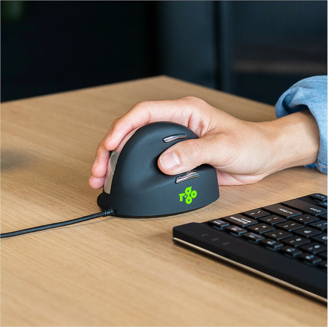 Maus R-Go HE ergonomik për dorë të djathtë, USB, 2400 DPI, i zi/argjendtë