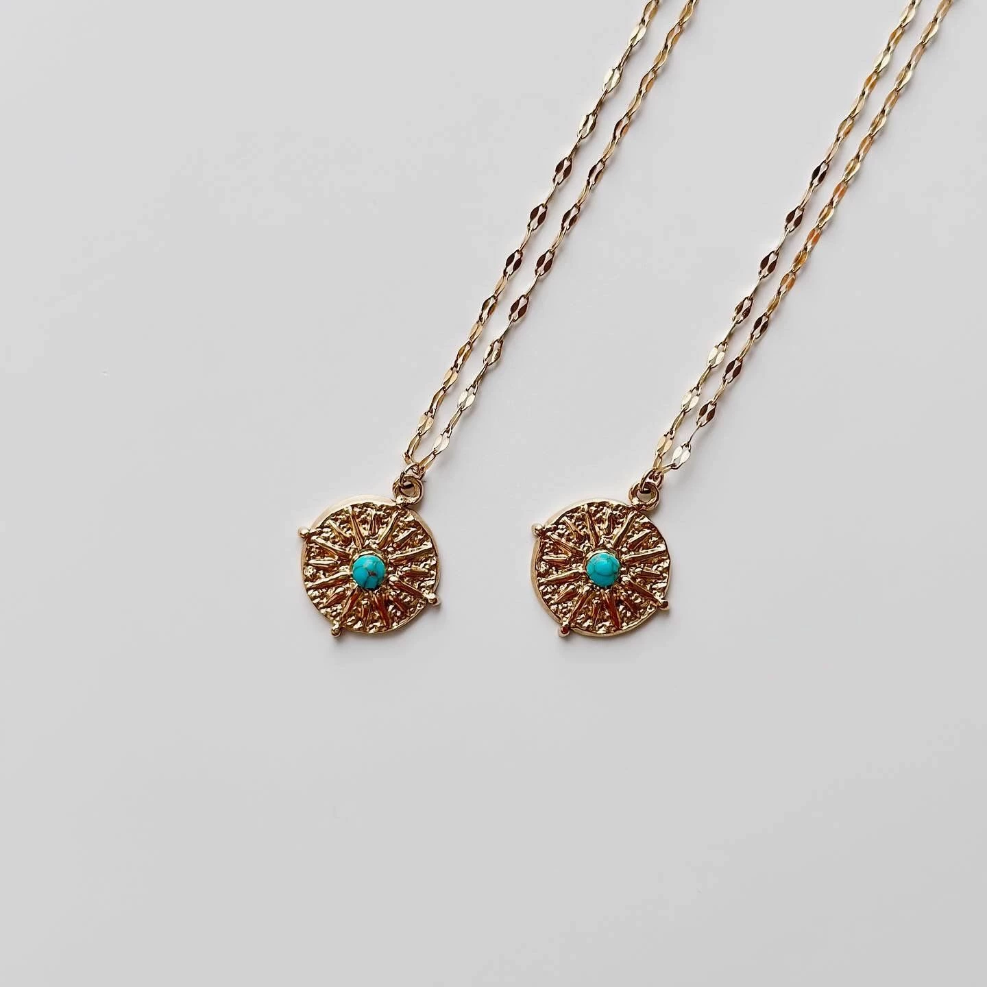 Varëse çeliku Jumeon, Nefertiti, ngjyrë ari dhe turquoise