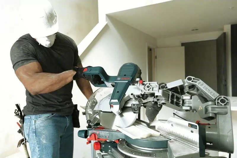 Sharrë Bosch GCM 10 GDJ, Brushless, 5000 RPM, Single bevel