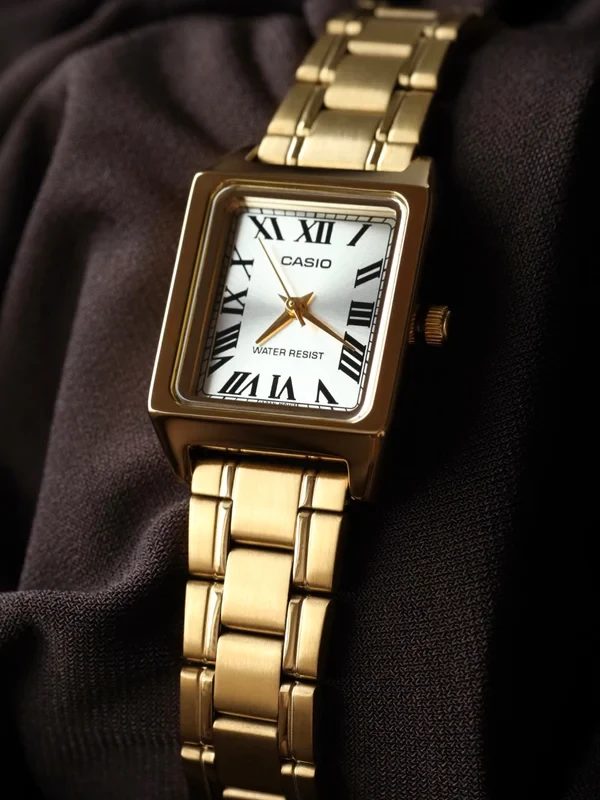Orë dore Casio LTP-V007G-9B, e artë