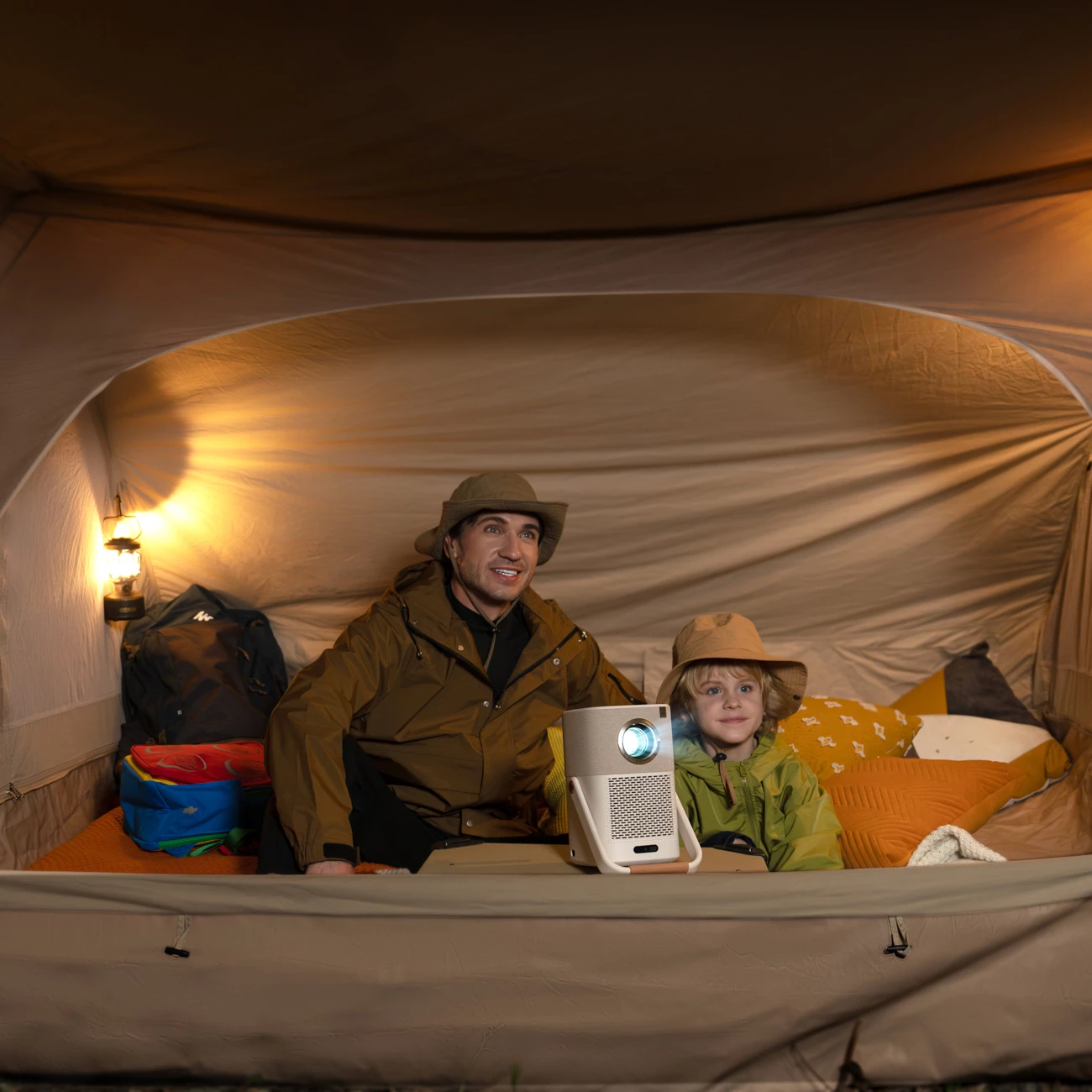 Projektor multimedia Yaber T2 Plus, Full HD 1080p, JBL Speakers, Google TV dongle, Bezhe