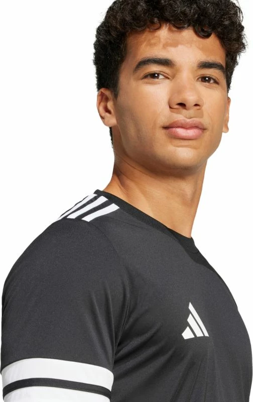 Maicë për meshkuj adidas, e zezë