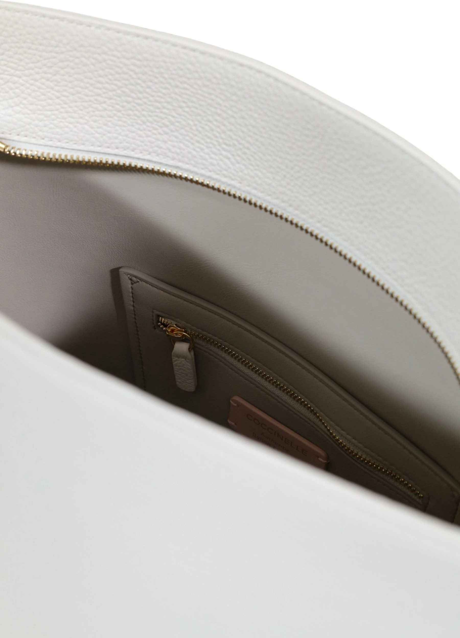 Çantë krahu për femra Coccinelle C-Me Lock E1 U4K 13 02 01, latte