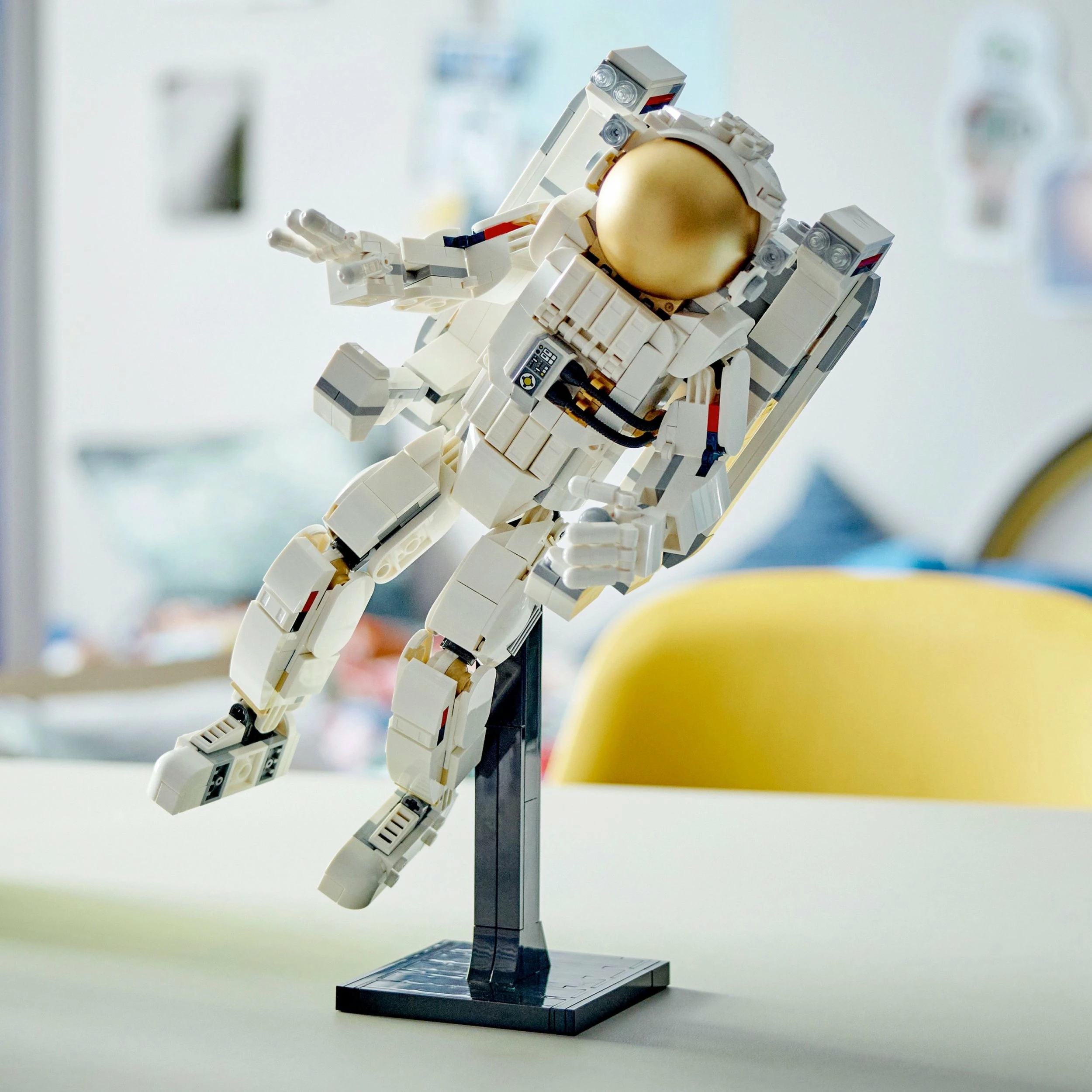 Set ndërtimi LEGO Creator Astronaut 31152, 3-në-1, 647 copë, bardhë/ari