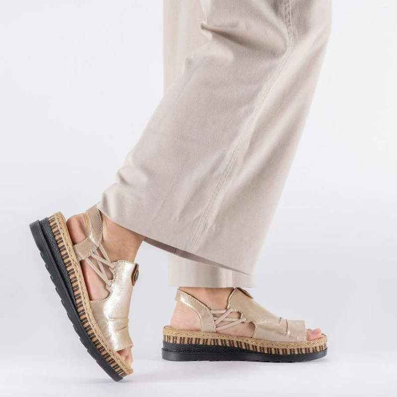 Sandale wedge për femra Rieker V7972-60, të arta