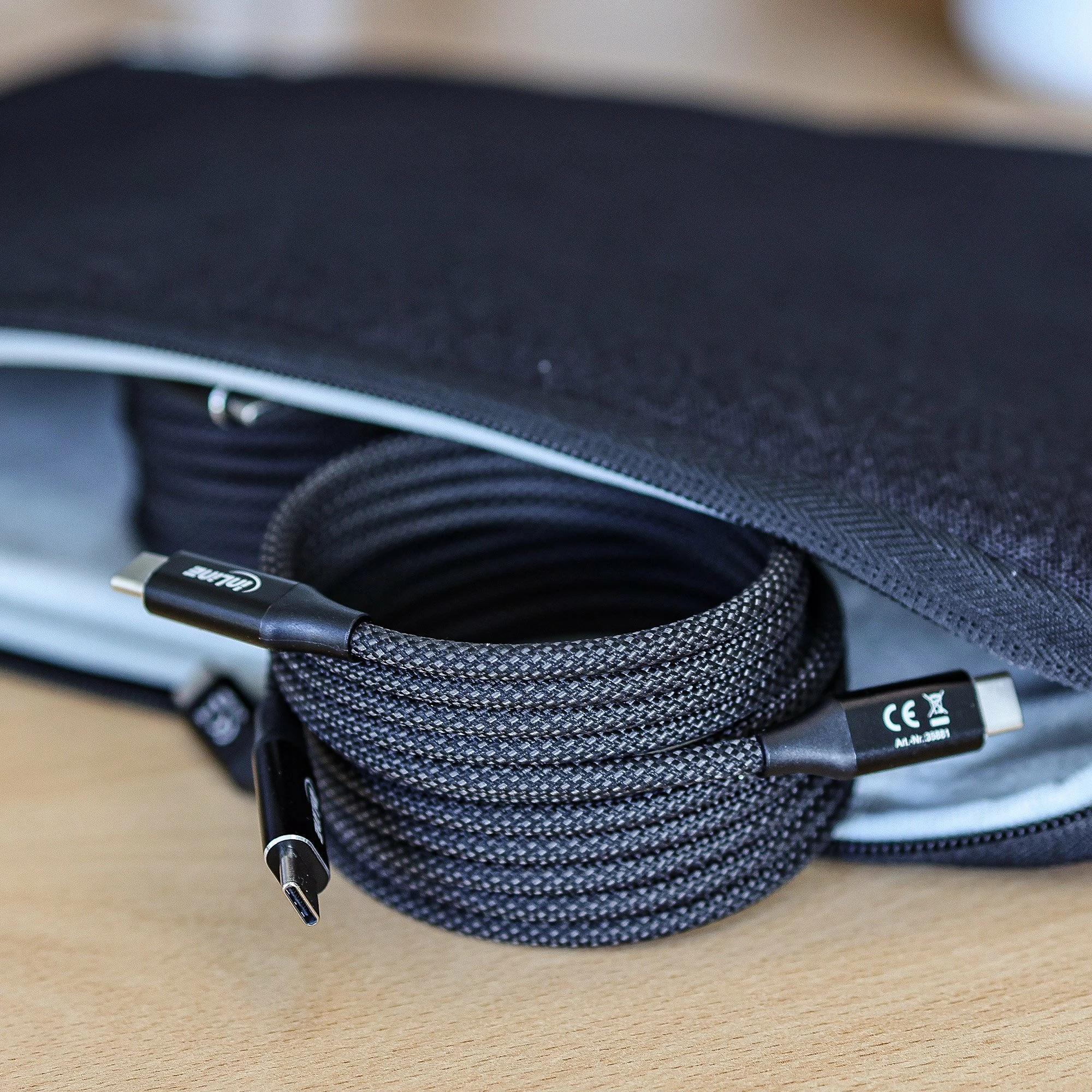 Kabllo USB-C InLine 35881, 1 m, 100 W, USB 2.0, magnetike, e zezë
