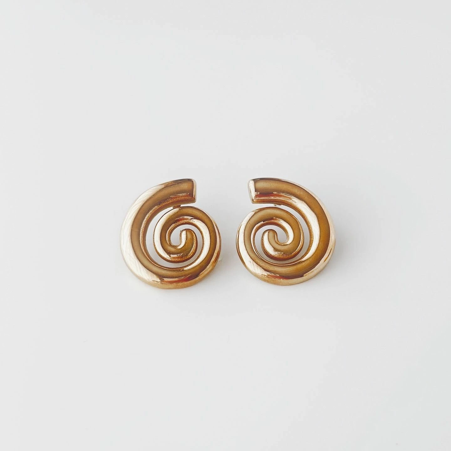Vathë çeliku Jumeon, model spiral, ngjyrë ari, 4cm