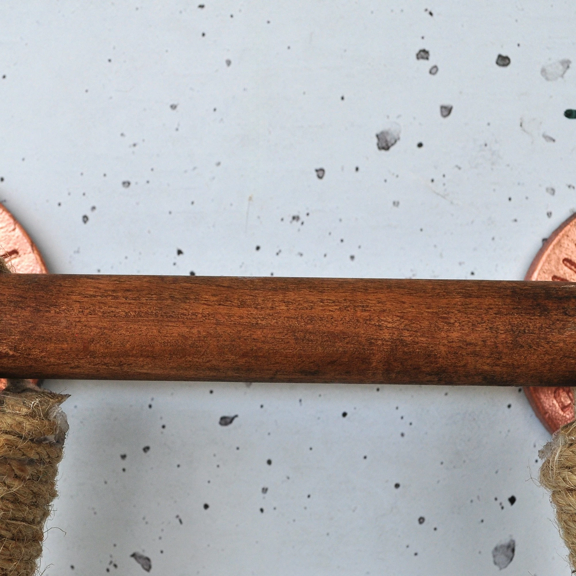 Raft muri prej metali, ngjyrë arre dhe ari rozë, Cop058