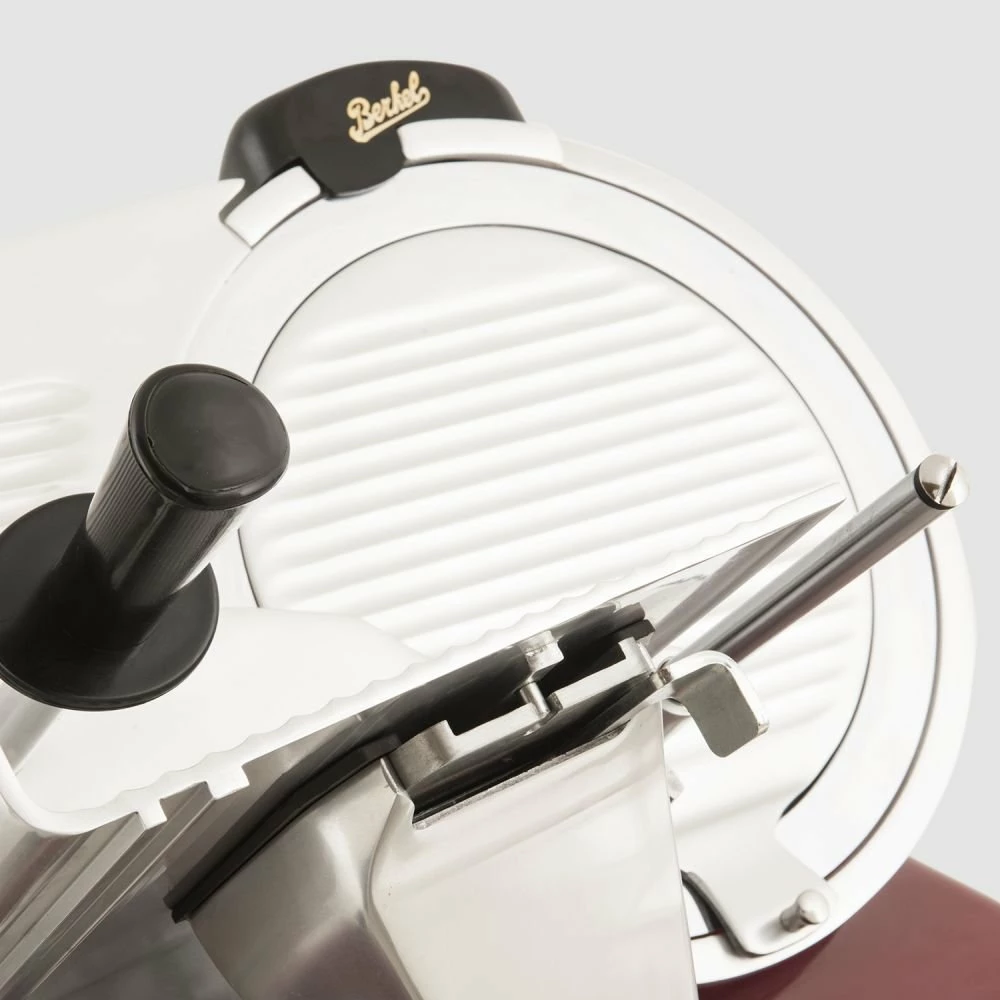 Prerëse elektrike Berkel Red Line RL 300, teh 300 mm, 310 W, trashësi 0-14 mm, e kuqe/argjendtë