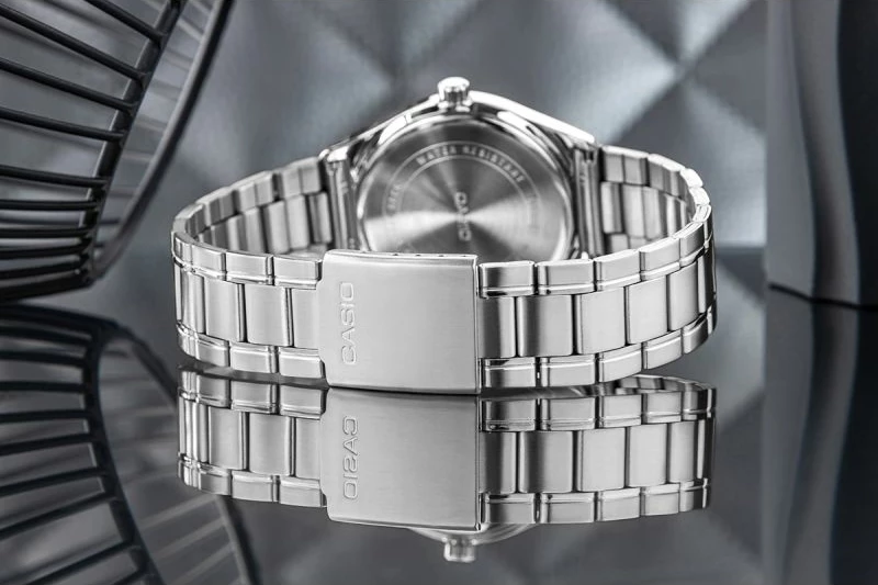 Orë dore për meshkuj Casio, argjend