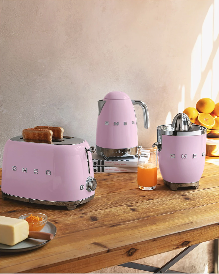 Toster Smeg TSF01PKEU 2-fetash 950 W rozë