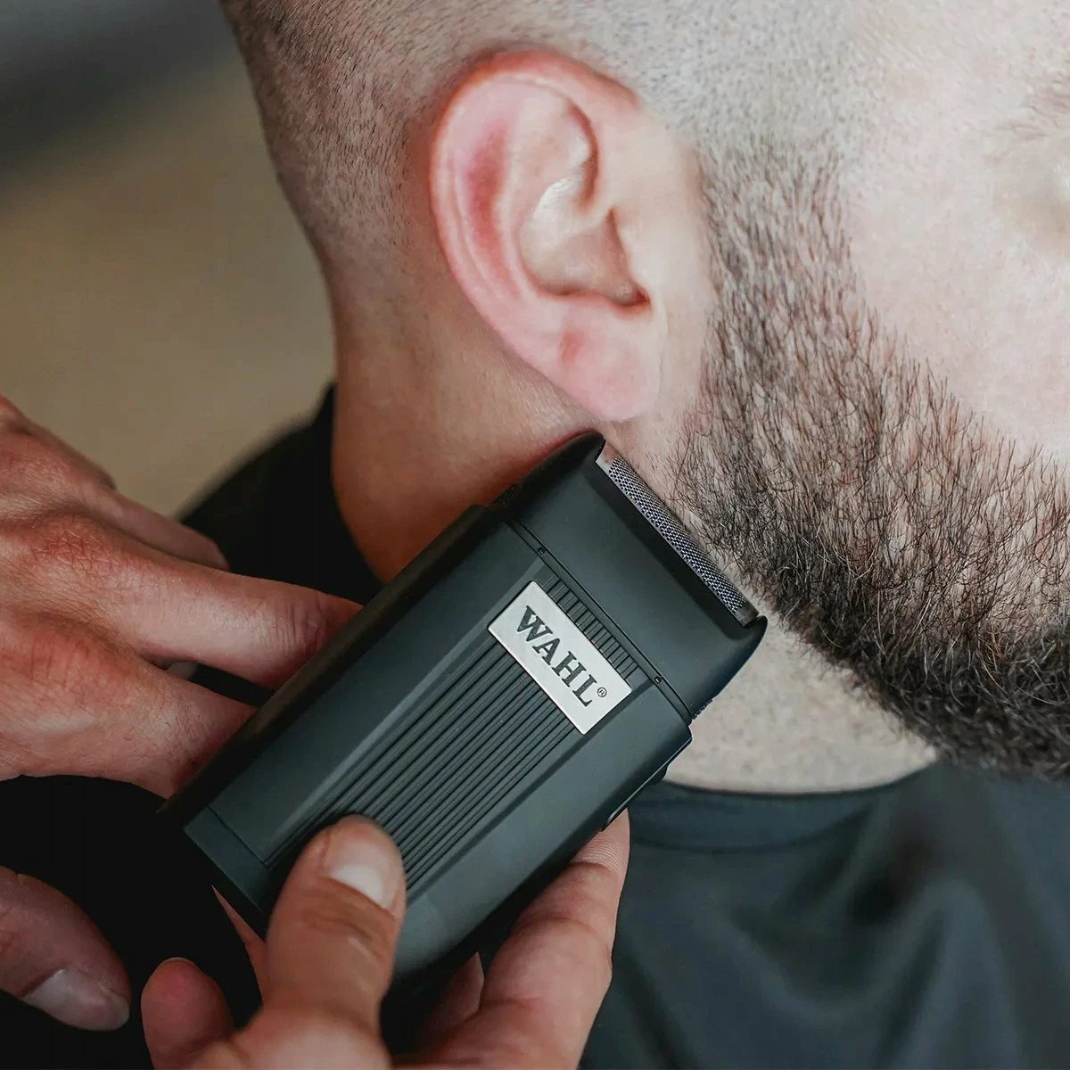 Makinë rroje Wahl Super Close 3616-0470, foil, lithium-ion, 150 min, 0.1 mm, e zezë, set me kuti dhe aksesorë
