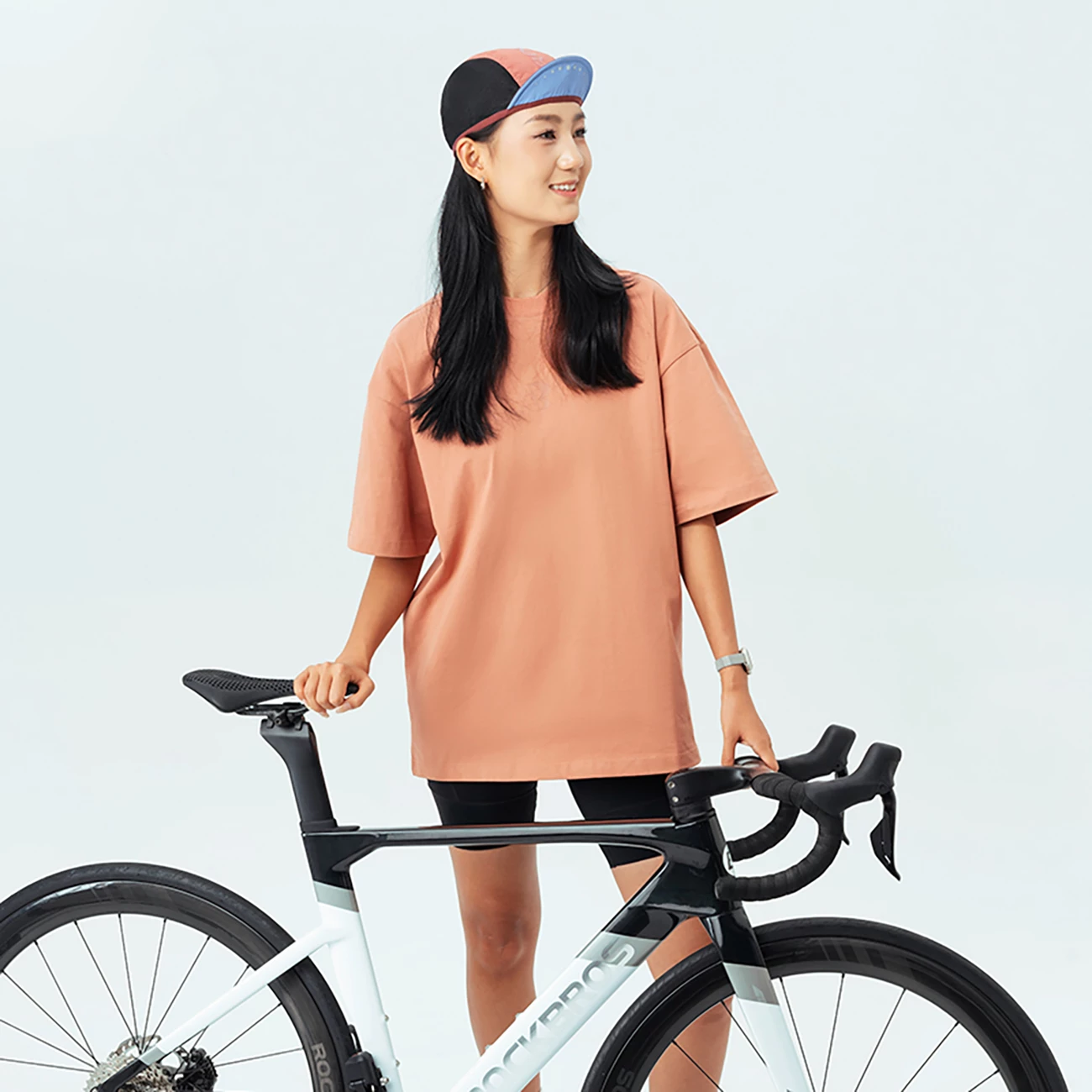 Kapelë çiklizmi Rockbros 18240007003 me visor, e kuqe