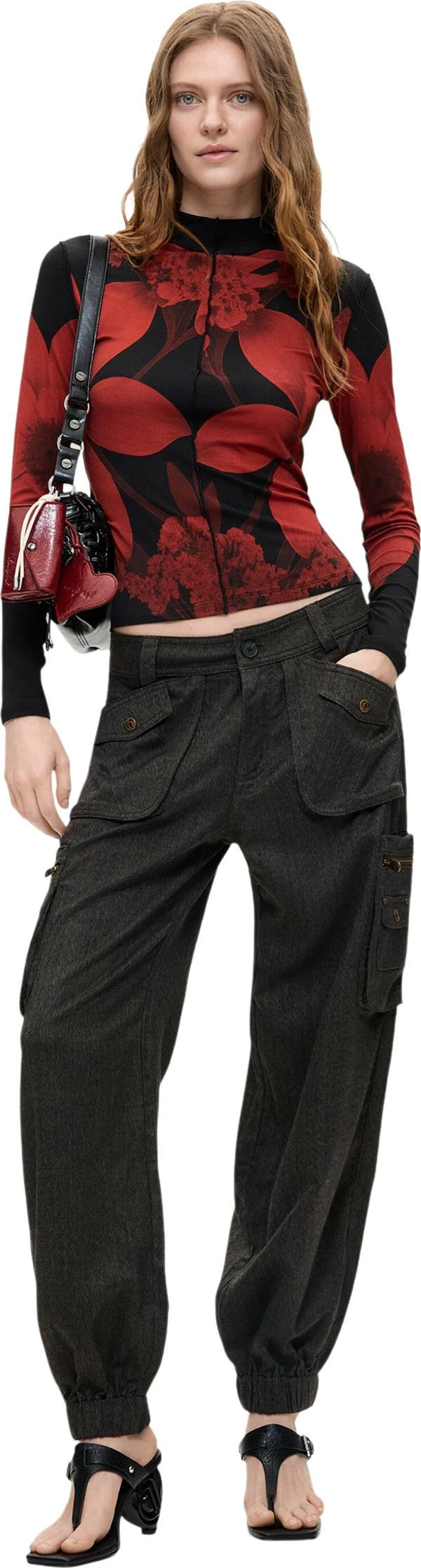 Pantallona për femra Desigual PANT_URBAN 26WWPW09, kafe [Madhësia: XXS]