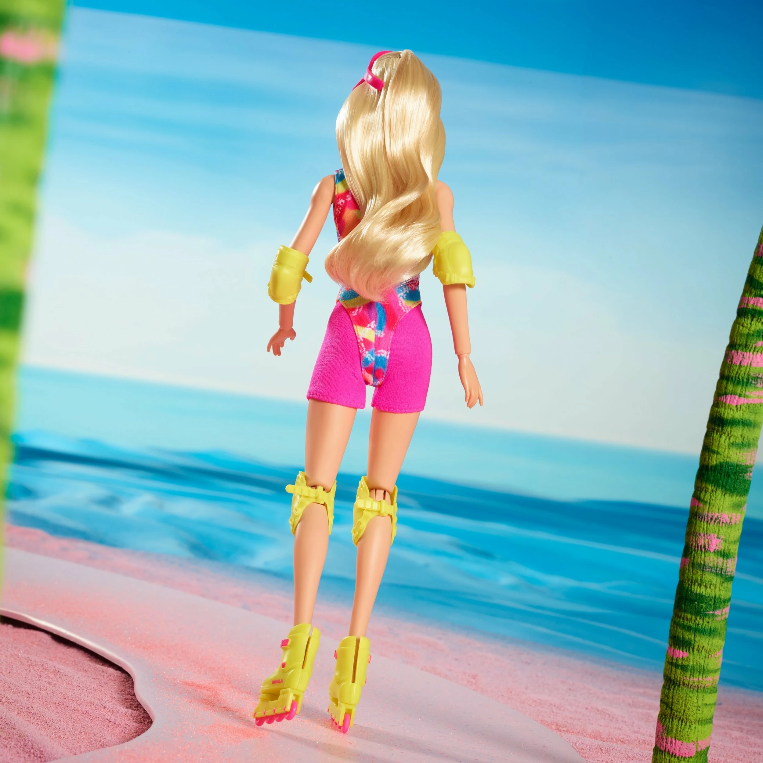 Kukull koleksionuese Barbie Signature Margot Robbie on Skates HRB04, set me aksesorë, neon/rozë