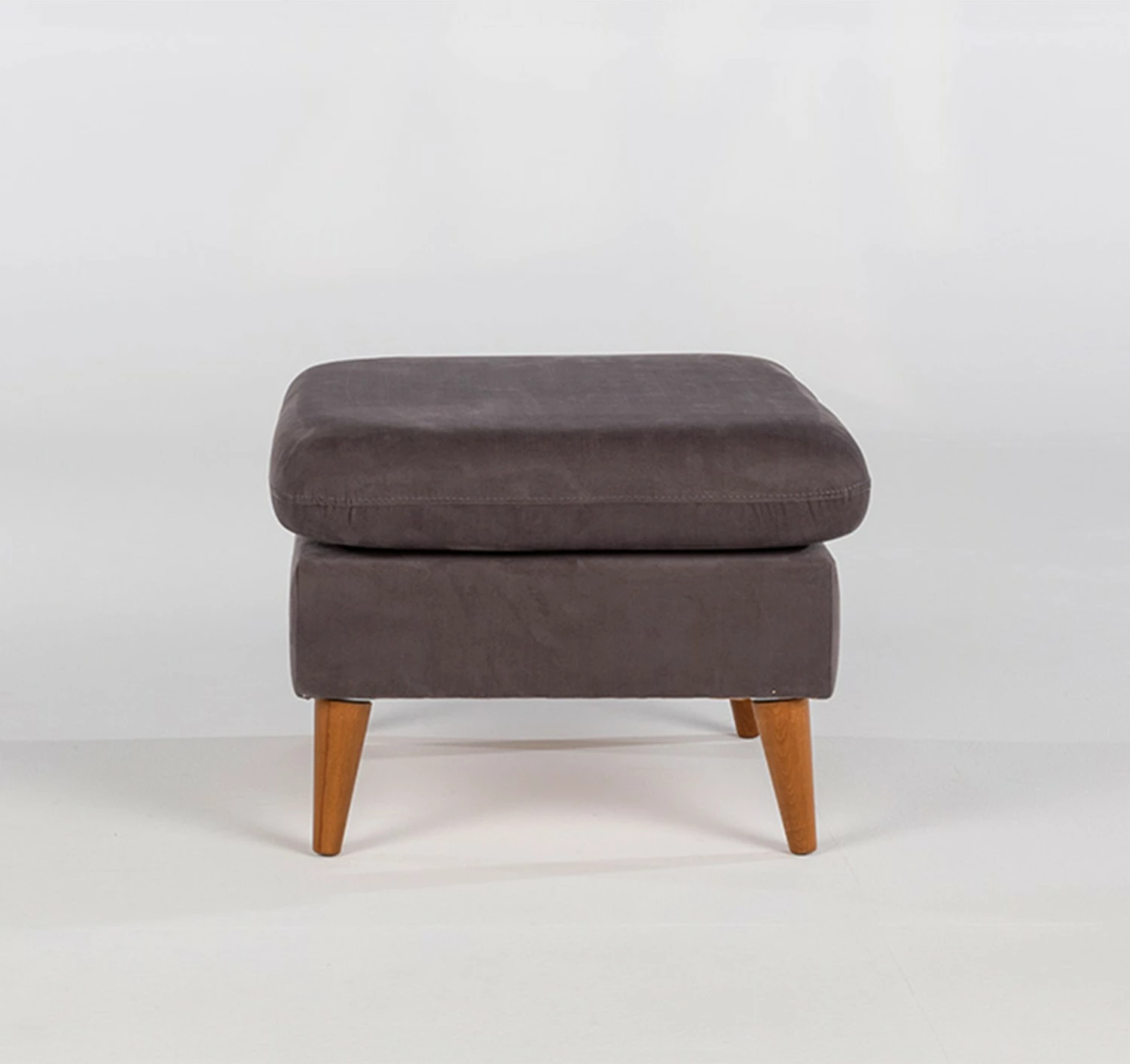 Puf Sofia, anthracite, këmbë druri, 63x48x63cm