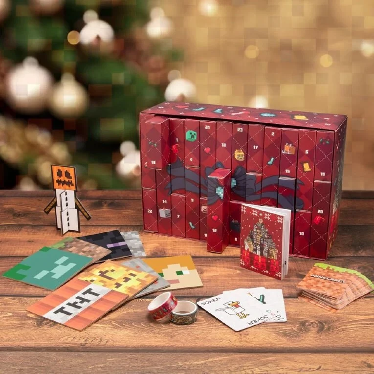 Kalendar adventi Paladone Minecraft 24-ditor, 52 surpriza, 20x30x10 cm