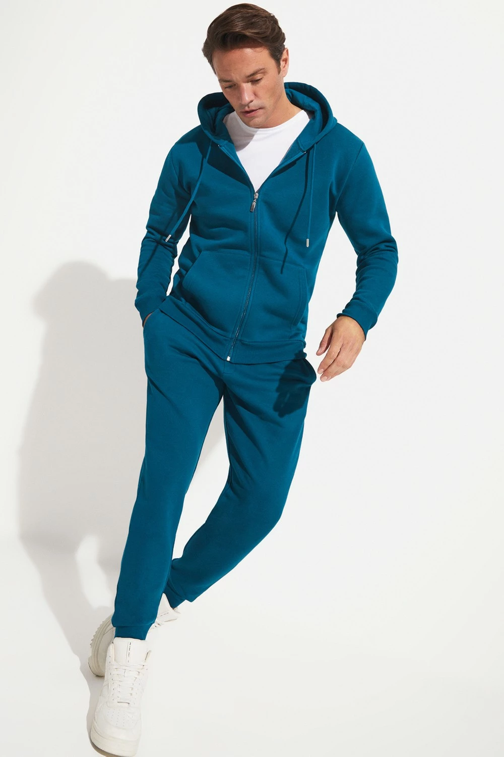 Trenerka të poshtme për meshkuj June