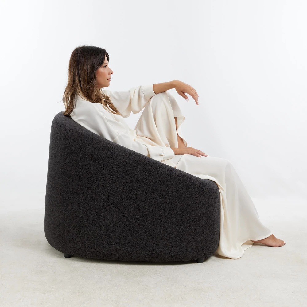 Fotelje Puffy, ngjyrë gri e errët, 95x93x79cm