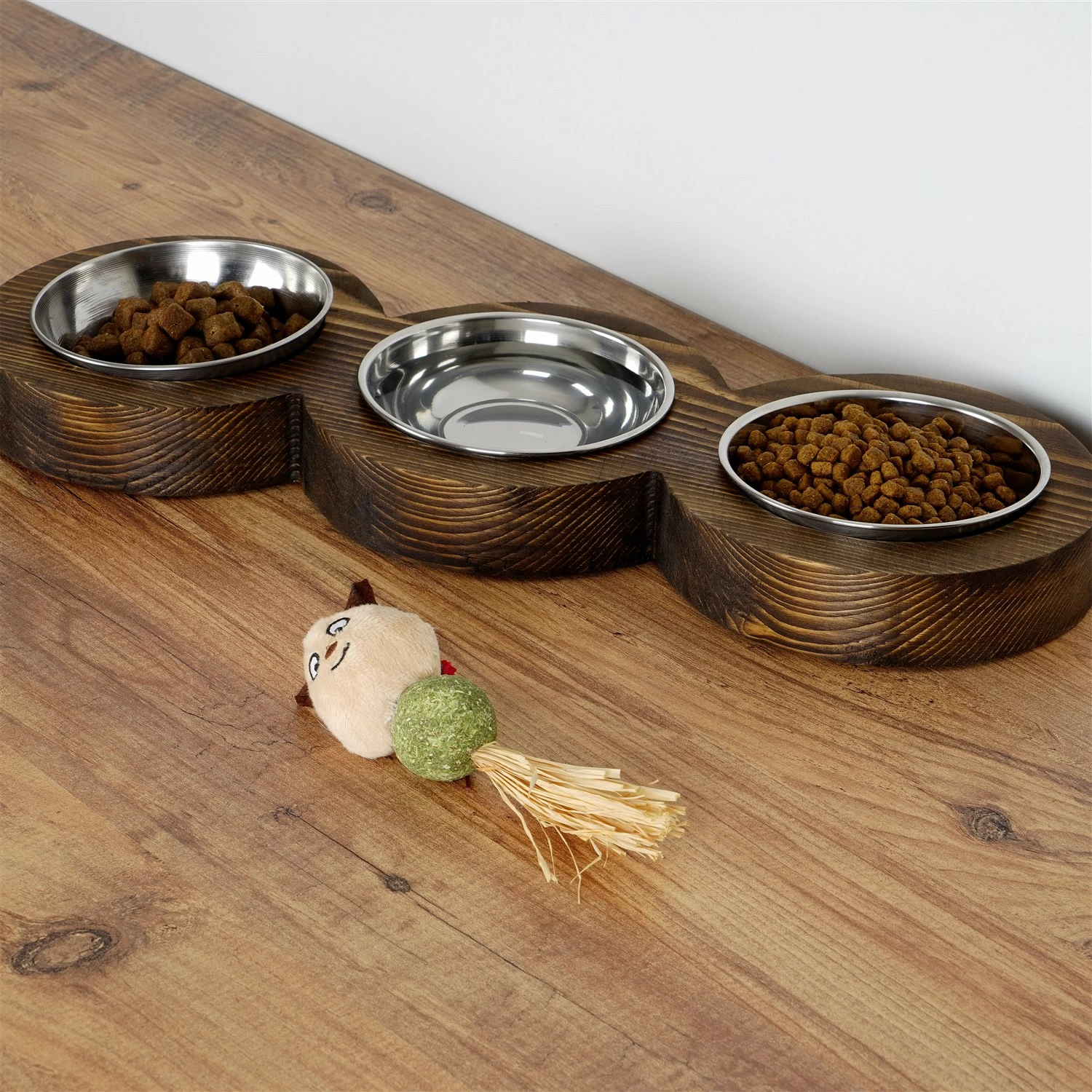 Enë ushqimi për kafshë, dru arre, Hanah Home, Pet010