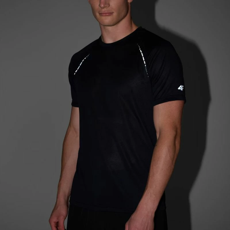 Maicë sportive për meshkuj 4f, e zezë