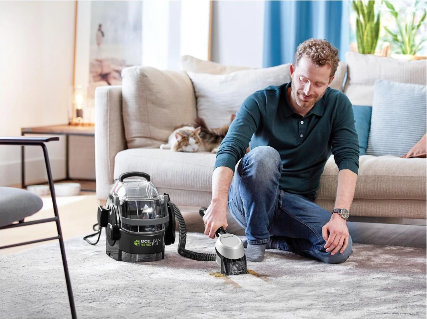 Fshesë me korrent me ujë Bissell SpotClean, hiri