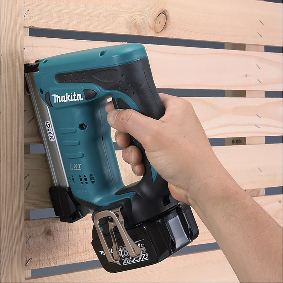 Taker me bateri Makita DST221Z, 18V, pa bateri/karikues, blu/zi