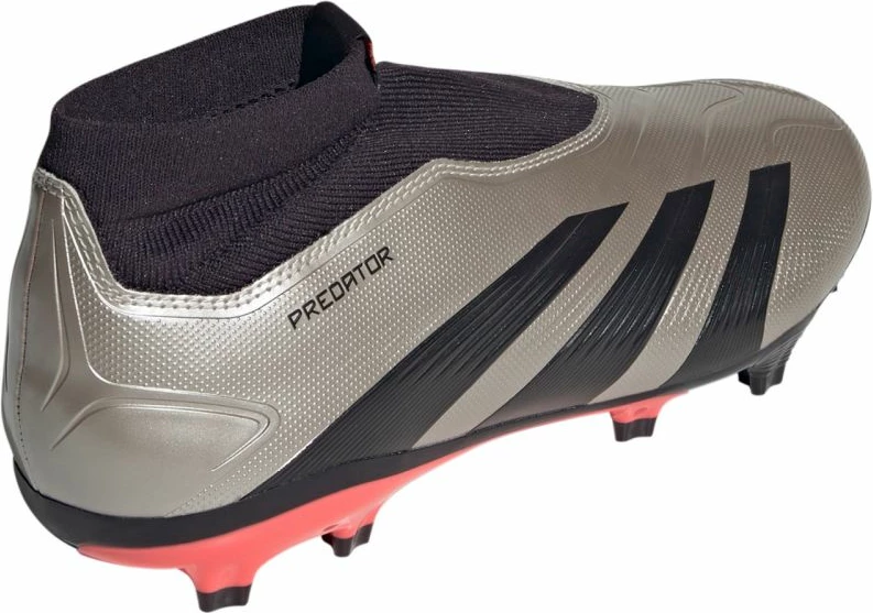 Atlete futbolli adidas për meshkuj, të zeza dhe argjendta [Madhësia: 43 1/3]